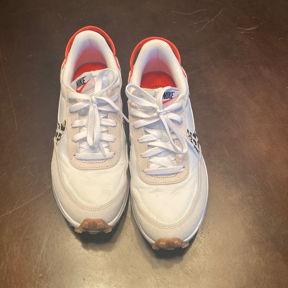Nike tennis shoes